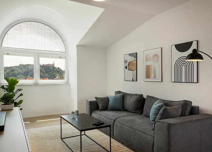 Luxe Penthouse With A Castle View