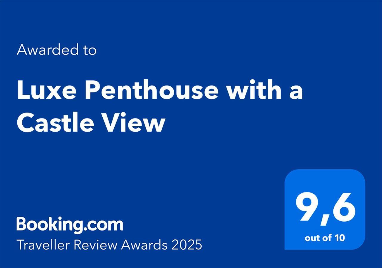 Luxe Penthouse With A Castle View Apartment *
